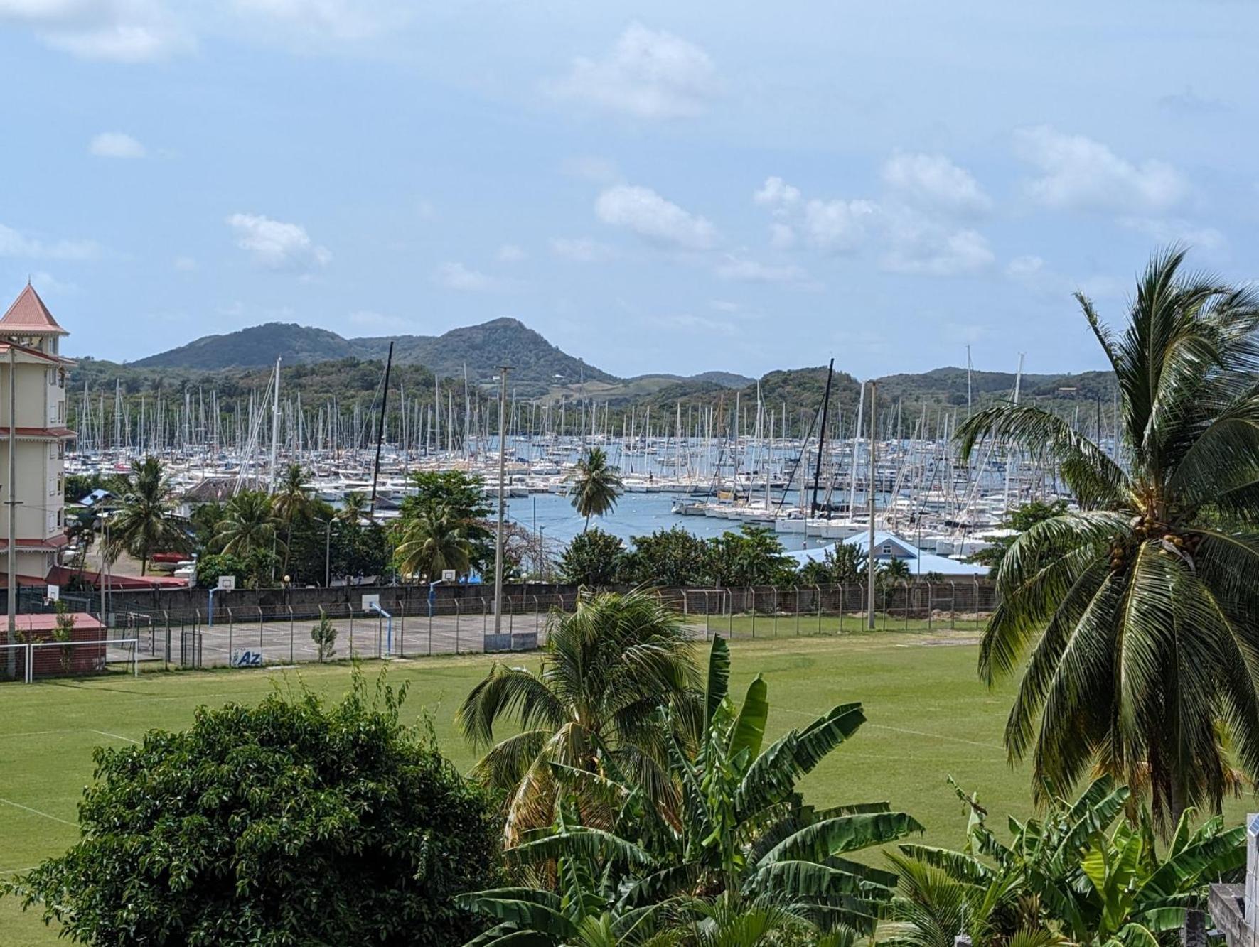 Studio Ti Plezi 26M A 2 Pas Marina Du Marin Climatise Parking Le Marin Exteriör bild